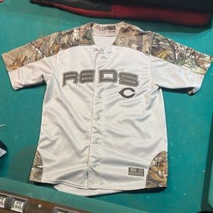 Medium Cincinnati Reds Genuine Merchandise Jersey